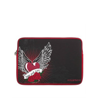 Czarna torba GlamRox do MacBooka Pro 15 z nadrukiem czerwonego serca, skrzydeł i róż oraz napisem love and live, zakończona suwakiem z zawieszką w kształcie