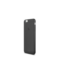 Czarne, półprzezroczyste etui iLuv Gelato na iPhone 6/6S Plus, ukazane w ujęciu z profilu z widocznym wycięciem na aparat oraz przyciskami bocznymi.