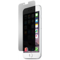 Folia prywatyzująca iLuv do iPhone 6/6s Plus uniesiona nad ekranem smartfona, ukazująca przyciemniającą strukturę filtra chroniącą prywatność wyświetlacza.