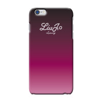 Różowe etui typu hard case marki Liu Jo do iPhone 6 Plus i 6s Plus z gradientowym przejściem kolorów oraz logo Liu Jo Luxury wykonanym z drobnych kropek.