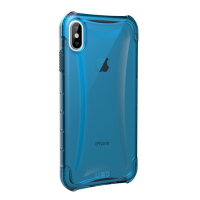 Niebieskie przeźroczyste etui UAG Plyo do iPhone Xs Max, widok na tylny panel z wycięciem na aparat oraz wytłoczonym logo marki w dolnej części obudowy.