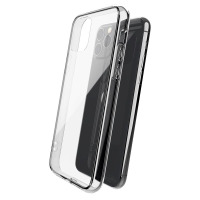 Przezroczyste etui X-Doria Glass Plus do iPhone 11 Pro ustawione pod kątem, ukazujące wycięcia na wyspę aparatów oraz przyciski boczne smartfona.
