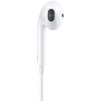 Białe słuchawki douszne Apple EarPods ze złączem Jack 3,5 mm, widok z profilu na prawą słuchawkę z wyraźnie zaznaczoną literą R oraz metalową siateczką.