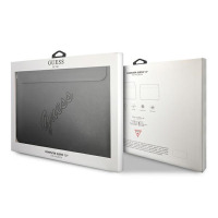Czarne etui Guess Saffiano Script Sleeve do MacBooka Air i Pro 13 cali w białym opakowaniu z widocznym logo marki oraz grafiką techniczną na odwrocie.