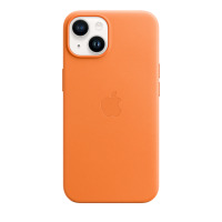 Pomarańczowe etui skórzane Apple do iPhone 14 z wycięciem na wyspę aparatów, widok na tylną część obudowy z wytłoczonym logo producenta na środku.