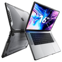 Czarne etui Supcase Unicorn Beetle na MacBook Pro 16 cali, widok na zabezpieczoną obudowę z otwartą klapą oraz spód z otworami wentylacyjnymi na białym tle.