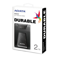 Opakowanie dysku zewnętrznego ADATA HD650 2TB w kolorze czarnym z widocznym logo producenta, grafiką kolibra oraz teksturą włókna węglowego na obudowie.