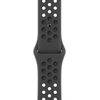 Czarny pasek silikonowy Nike do Apple Watch z charakterystycznymi otworami wentylacyjnymi oraz widocznym metalowym zapięciem typu pin w centralnej części.