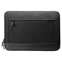 Czarne etui Spigen Klasdan KD100 do MacBook 15-16 cali z przednią kieszenią na zamek błyskawiczny, wykończone u dołu pasem z ekoskóry i pomarańczowym detalem.