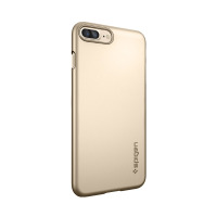Złote etui Spigen Thin Fit do iPhone 7 Plus i 8 Plus, widok na tylny panel z wycięciem na podwójny aparat oraz logo marki w dolnej części obudowy.