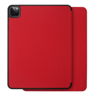 Czerwone etui Crong do iPad Air 11 M3 z wycięciem na wyspę aparatów, widok na tylną część obudowy z subtelnym logotypem marki w prawym dolnym rogu.