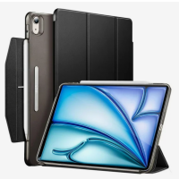 Czarne etui ESR do iPad Air 11 M3/M2 oraz 10.9 4-5 gen, prezentujące tablet w pozycji stojącej oraz tył obudowy z wycięciem na aparat i rysik Apple Pencil.