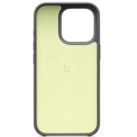 Czarne etui Beats z technologią MagSafe do iPhone 16 Pro, ukazujące jasne wnętrze z wytłoczonym logo marki oraz wycięcie na wyspę aparatów.