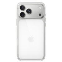 Przezroczyste etui Apple MagSafe do iPhone 17 Pro Max założone na telefon, ukazujące srebrną wyspę z trzema obiektywami aparatów oraz logo Apple na pleckach.