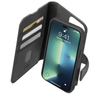 Czarne etui portfelowe SBS Duo Wallet Mag do iPhone 14 Pro z otwartą klapką, widocznymi przegródkami na karty płatnicze oraz zapięciem na magnes.