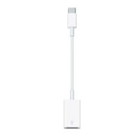 Biały adapter Apple USB-C na USB z charakterystycznym symbolem standardu USB na obudowie, widoczny w pełnym ujęciu z przewodem łączącym oba złącza.