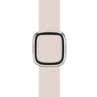 Pasek Apple z nowoczesną klamrą w kolorze delikatnego różu do Apple Watch 41 mm, prezentujący minimalistyczną, srebrną sprzączkę na jasnym skórzanym pasku.