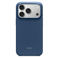 Granatowe etui Beats z technologią MagSafe do iPhone 17 Pro, widok na plecki z charakterystyczną wyspą aparatów i logotypem marki w dolnej części obudowy.