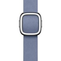 Pasek Apple z nowoczesną klamrą w kolorze lawędowego błękitu do Apple Watch, widok z góry na metalowe zapięcie i gładką fakturę paska w rozmiarze M.