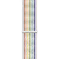 Biała opaska sportowa Apple Pride Edition do zegarka Apple Watch z pionowymi, kolorowymi paskami w barwach tęczy oraz jasną szlufką na środku paska.