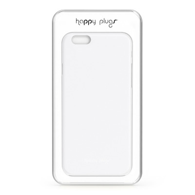 Białe etui Happy Plugs Ultra Thin do iPhone 6/6s w przezroczystym opakowaniu z logo marki, widoczny otwór na aparat oraz minimalistyczny design produktu.