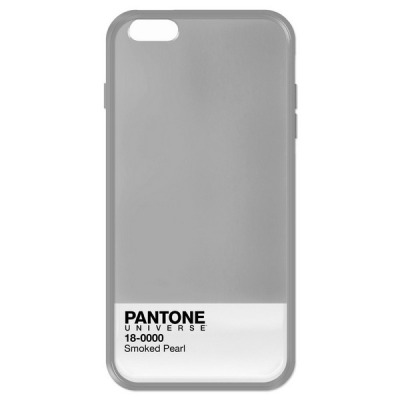 Srebrne etui Case Scenario Pantone Universe do iPhone 6 Plus i 6s Plus z nadrukiem wzornika kolorów Pantone 18-0000 Smoked Pearl na dolnej części obudowy.