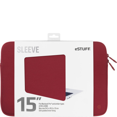 Czerwone etui eSTUFF Sleeve 15 cali do MacBook Pro, zapakowane w białe opakowanie z informacją o wymiarach 34,5 x 24,5 x 1,9 cm oraz widocznym zamkiem.