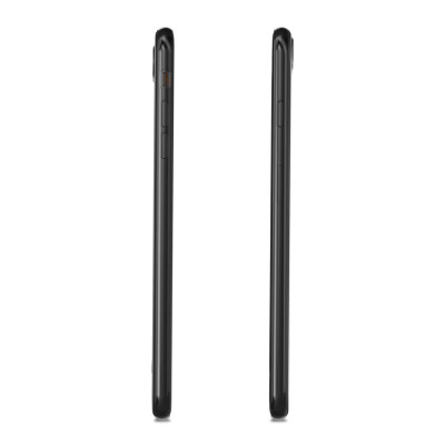 Czarne etui Moshi SuperSkin do iPhone 7 Plus oraz 8 Plus, prezentujące widok profilu urządzenia z widocznymi przyciskami głośności i przełącznikiem wyciszenia.