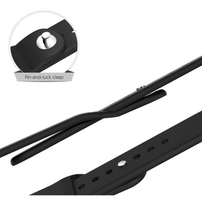 Czarna silikonowa opaska Tech-Protect do Apple Watch z widocznym zapięciem typu pin-and-tuck oraz zbliżeniem na mechanizm mocujący pasek na nadgarstku.