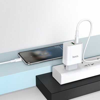 Ładowarka sieciowa HOCO C80A PD20W/QC3.0 + TYPE-C - biała