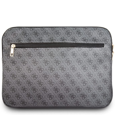 Szara torba Guess 4G Uptown na MacBook 13 cali z charakterystycznym wzorem logotypów, wyposażona w poziomą kieszeń zewnętrzną zapinaną na złoty zamek.