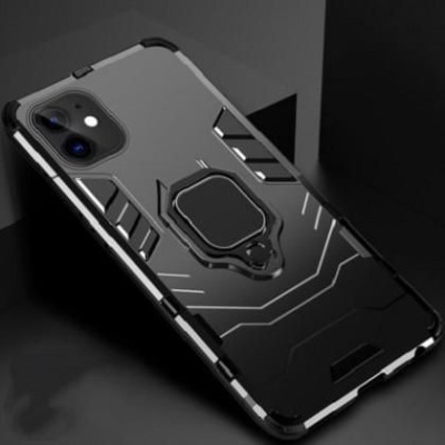 Czarne etui Shockproof Armor do iPhone 11 z wbudowanym uchwytem typu ring na pleckach oraz wzmocnionymi narożnikami, widok na tylną część obudowy.