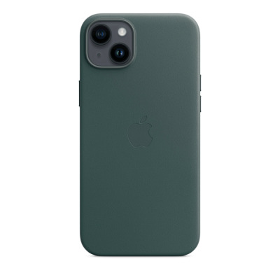 Skórzane etui Apple w kolorze leśnej zieleni do iPhone 14 Plus z wytłoczonym logo producenta na środku oraz wycięciem na tylny podwójny aparat fotograficzny.