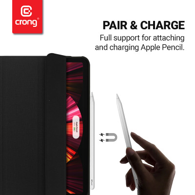 Czarne etui Crong FlexFolio do iPada Air 10,9 i Pro 11 z otwartą klapką, miejscem na rysik Apple Pencil oraz widocznym napisem clever choice na okładce.