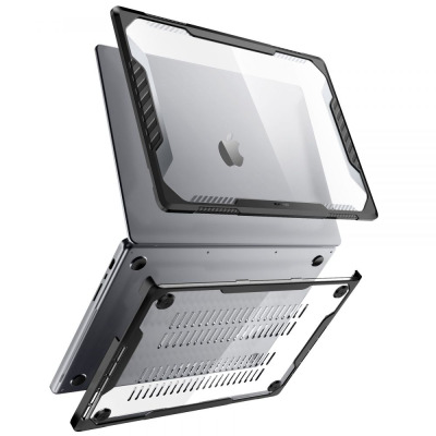 Czarne etui Supcase Unicorn Beetle na MacBook Pro 16 cali, widok na zabezpieczoną obudowę z otwartą klapą oraz spód z otworami wentylacyjnymi na białym tle.