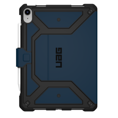 Granatowe etui UAG Metropolis SE do iPad 10. generacji z pionowymi żłobieniami na froncie, zapięciem magnetycznym oraz wbudowanym uchwytem na rysik Apple.