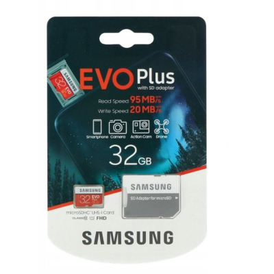 Karta microSD Samsung 32GB Evo Plus z adapterem SD w opakowaniu detalicznym, widoczne logo producenta oraz ikony zastosowań w smartfonach i aparatach.