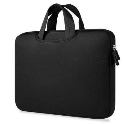 Czarne etui Tech-Protect AirBag do MacBook Pro 15/16 z uchwytami, widoczne z boku z zapięciem na zamek błyskawiczny oraz dwoma suwakami na krawędzi.