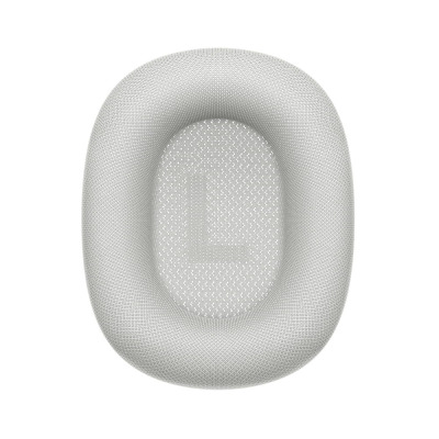 Srebrna poduszka nauszna Apple do słuchawek AirPods Max z widoczną wewnątrz siateczkową strukturą oraz wyraźnie nadrukowaną literą L oznaczającą lewą stronę.