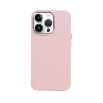 Różowe etui Crong Color Cover LUX Magnetic do iPhone 15 Pro z widoczną wyspą aparatów oraz subtelnym logo marki w dolnej części plecków akcesorium.