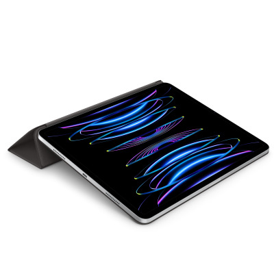 Czarne etui Apple Smart Folio do iPad Pro 12,9 cala (3-6 generacji) w pozycji stojącej, prezentujące tablet z włączonym kolorowym, abstrakcyjnym ekranem.