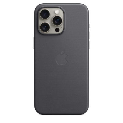 Czarne etui Apple FineWoven z obsługą MagSafe do iPhone 15 Pro Max, widok na tył urządzenia z wyeksponowaną wyspą aparatów i wytłoczonym logo Apple.