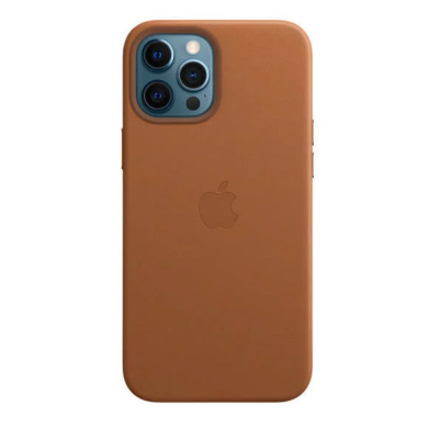 Skórzane etui Apple Leather Case w kolorze naturalnego brązu do iPhone 12 Pro Max z widoczną wyspą aparatów oraz wytłoczonym logo Apple na środku plecków.