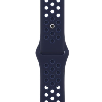 Granatowy silikonowy pasek Nike do Apple Watch w kolorze Midnight Navy i Mystic Navy z charakterystyczną perforacją i metalowym zapięciem typu pin.