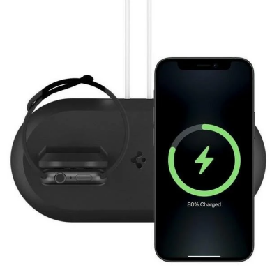 Czarna stacja dokująca Spigen ładująca jednocześnie Apple Watch oraz iPhone z widocznym na ekranie telefonu wskaźnikiem ładowania na poziomie 80 procent.