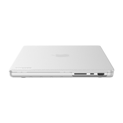 Przezroczysta obudowa Incase Hardshell Case na laptopie Apple MacBook Pro 14 cali 2021, widok z tyłu na zamkniętą klapę z logo marki i porty boczne.