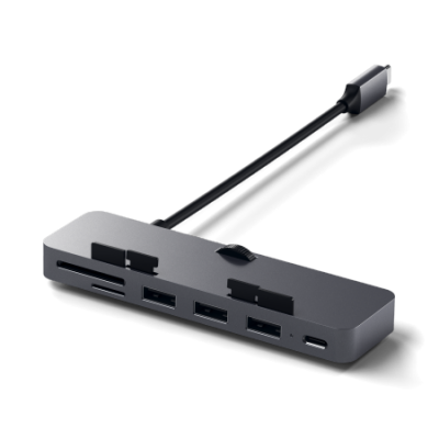 Satechi Type-C Clamp Hub Pro w kolorze gwiezdnej szarości do iMac, wyposażony w liczne porty USB, czytnik kart pamięci oraz regulowane mocowanie zaciskowe.