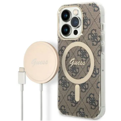 Brązowe etui Guess 4G z logo marki do iPhone 14 Pro Max z wbudowanym pierścieniem MagSafe oraz dopasowana ładowarka bezprzewodowa z napisem Guess.