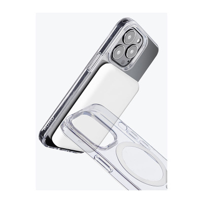 Przezroczyste etui Puro Litemag do iPhone 14 Pro z widocznym pierścieniem magnetycznym, ukazane w dwóch perspektywach z wyeksponowaną wyspą aparatów.