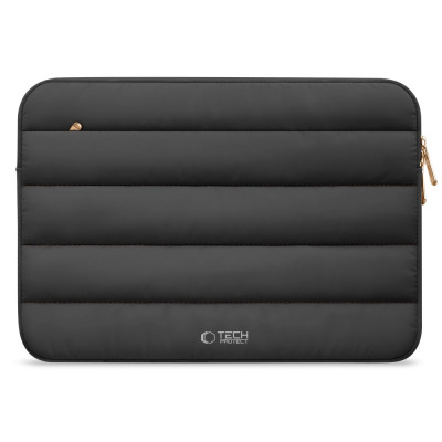 Czarne etui Tech-Protect Fluffy do MacBooka 13-14 cali z poziomym pikowaniem, złotym zamkiem błyskawicznym i logo marki w dolnej części na środku.